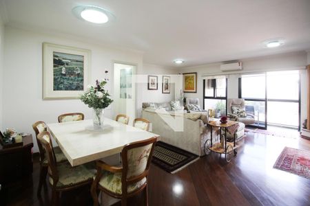 Sala de apartamento à venda com 2 quartos, 116m² em Vila Nova Conceição, São Paulo