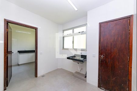 Apartamento para alugar com 140m², 3 quartos e 2 vagas Apartamento para alugar com 140m², 3 quartos e 2 vagasÁrea de Serviço