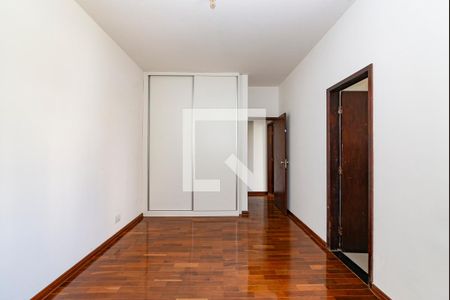 Apartamento para alugar com 140m², 3 quartos e 2 vagas Apartamento para alugar com 140m², 3 quartos e 2 vagasSuíte