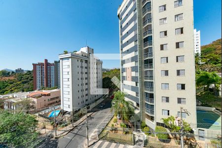 Apartamento para alugar com 140m², 3 quartos e 2 vagas Apartamento para alugar com 140m², 3 quartos e 2 vagasSala 1 vista
