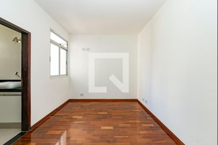 Apartamento para alugar com 140m², 3 quartos e 2 vagas Apartamento para alugar com 140m², 3 quartos e 2 vagasSuíte
