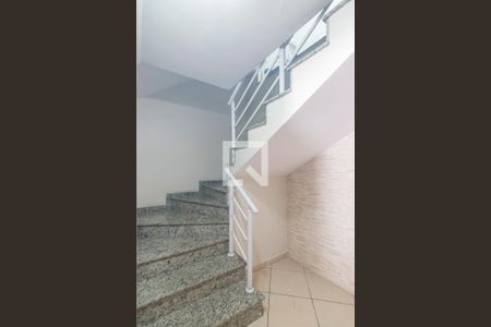 Casa à venda com 190m², 3 quartos e 4 vagasEscada de Entrada
