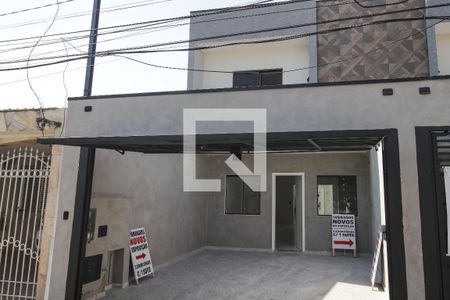 Casa à venda com 130m², 3 quartos e 2 vagasFachada