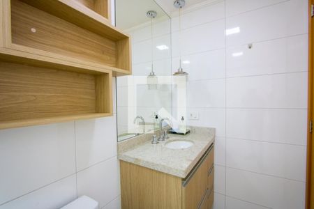 Apartamento à venda com 79m², 2 quartos e 2 vagasBanheiro do quarto 2