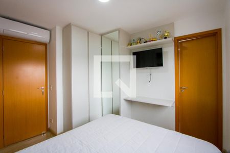 Apartamento à venda com 79m², 2 quartos e 2 vagasQuarto 2 - Suíte