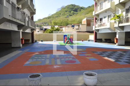 Apartamento à venda com 74m², 2 quartos e 1 vagaÁrea comum