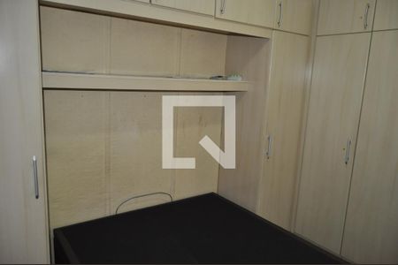 Apartamento à venda com 74m², 2 quartos e 1 vagaQuarto 2