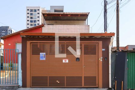 Casa para alugar com 70m², 2 quartos e sem vaga Casa para alugar com 70m², 2 quartos e sem vagaFachada