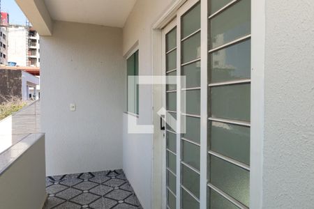 Casa para alugar com 70m², 2 quartos e sem vagavaranda