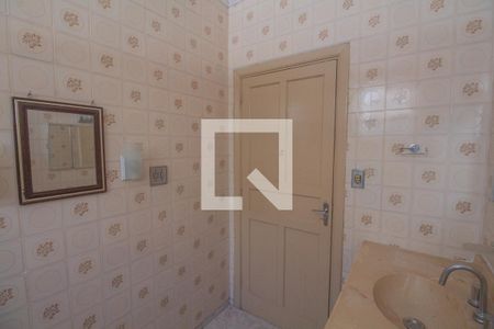 Casa à venda com 107m², 3 quartos e 1 vaga Casa à venda com 107m², 3 quartos e 1 vagaBanheiro
