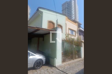 Casa à venda com 107m², 3 quartos e 1 vaga Casa à venda com 107m², 3 quartos e 1 vagaFachada