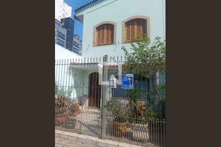 Casa à venda com 107m², 3 quartos e 1 vaga Casa à venda com 107m², 3 quartos e 1 vagaFachada