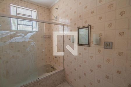 Casa à venda com 107m², 3 quartos e 1 vaga Casa à venda com 107m², 3 quartos e 1 vagaBanheiro