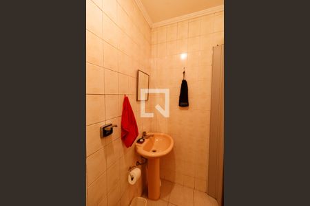 Casa à venda com 160m², 4 quartos e 2 vagasBanheiro