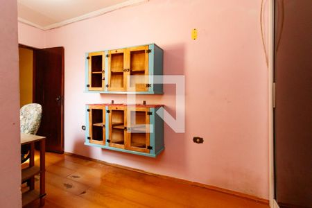 Casa à venda com 160m², 4 quartos e 2 vagasSuíte 2