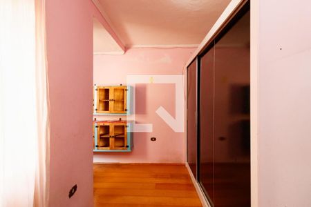 Casa à venda com 160m², 4 quartos e 2 vagasSuíte 2