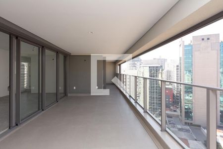 Apartamento à venda com 160m², 3 quartos e 3 vagas Apartamento à venda com 160m², 3 quartos e 3 vagasVaranda da Sala