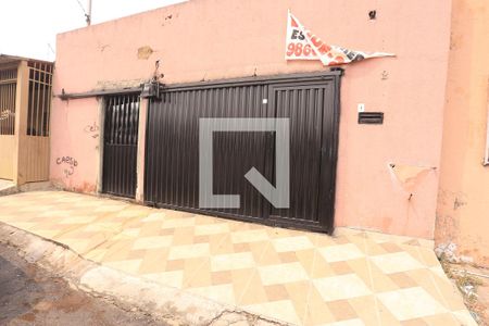 Casa para alugar com 140m², 3 quartos e 2 vagasFachada