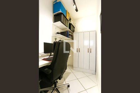 Apartamento à venda com 118m², 4 quartos e 3 vagasQuarto 4