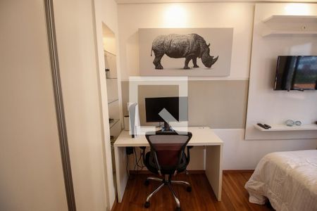 Apartamento à venda com 118m², 4 quartos e 3 vagasQuarto 2