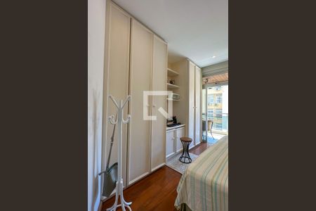 Quarto 01 de apartamento para alugar com 3 quartos, 156m² em Copacabana, Rio de Janeiro