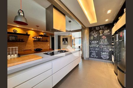 Apartamento à venda com 230m², 4 quartos e 4 vagasCozinha gourmet 