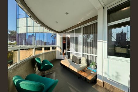 Apartamento à venda com 230m², 4 quartos e 4 vagasSacada