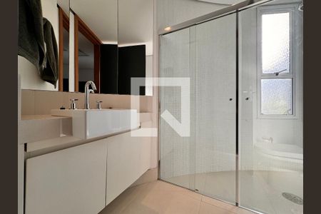 Apartamento à venda com 230m², 4 quartos e 4 vagasBanheiro da Suíte 1