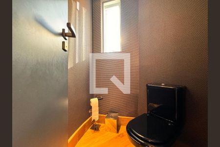 Apartamento à venda com 230m², 4 quartos e 4 vagasLavabo