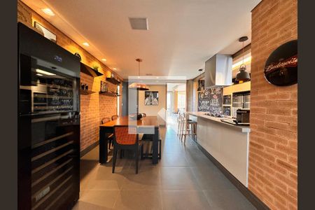 Apartamento à venda com 230m², 4 quartos e 4 vagasCozinha gourmet 