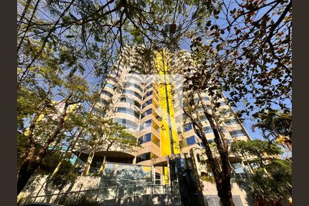 Apartamento à venda com 230m², 4 quartos e 4 vagasFachada 