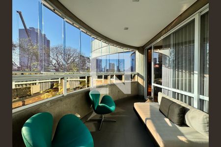 Apartamento à venda com 230m², 4 quartos e 4 vagasSacada 