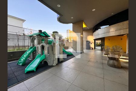 Apartamento à venda com 230m², 4 quartos e 4 vagasÁrea comum - Playground