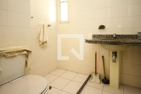 Apartamento à venda com 64m², 3 quartos e 1 vaga Apartamento à venda com 64m², 3 quartos e 1 vagaBanheiro Social