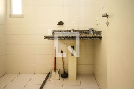 Apartamento à venda com 64m², 3 quartos e 1 vaga Apartamento à venda com 64m², 3 quartos e 1 vagaBanheiro Social