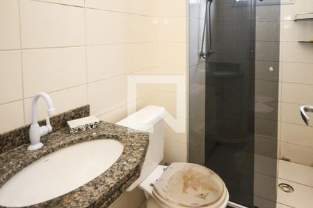 Apartamento à venda com 64m², 3 quartos e 1 vaga Apartamento à venda com 64m², 3 quartos e 1 vagaBanheiro da Suíte