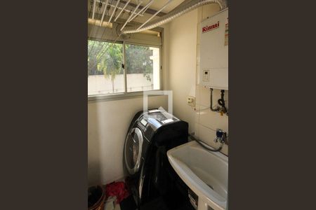 Apartamento à venda com 64m², 3 quartos e 1 vaga Apartamento à venda com 64m², 3 quartos e 1 vagaÁrea de Serviço