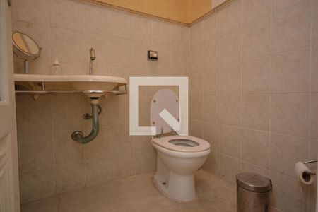 Casa à venda com 980m², 3 quartos e 7 vagasLavabo