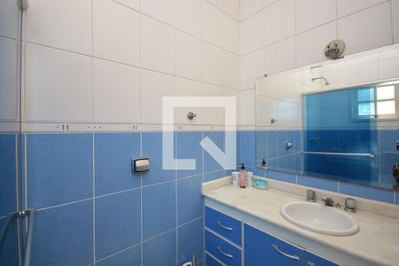 Casa à venda com 980m², 3 quartos e 7 vagasBanheiro da Suíte 2