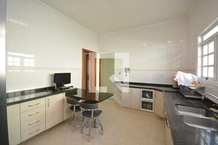 Casa à venda com 980m², 3 quartos e 7 vagasCozinha