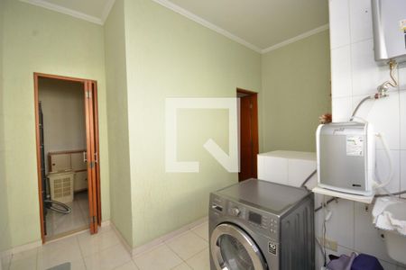 Casa à venda com 980m², 3 quartos e 7 vagasÁrea de Serviço