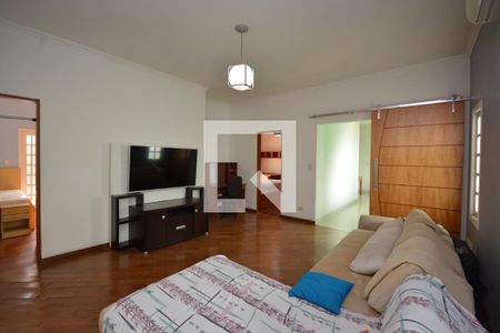 Casa à venda com 980m², 3 quartos e 7 vagasSala TV