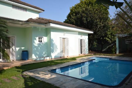 Casa à venda com 980m², 3 quartos e 7 vagasPiscina