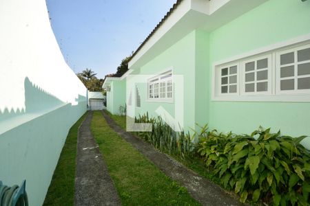 Casa à venda com 980m², 3 quartos e 7 vagasCorredor Externo