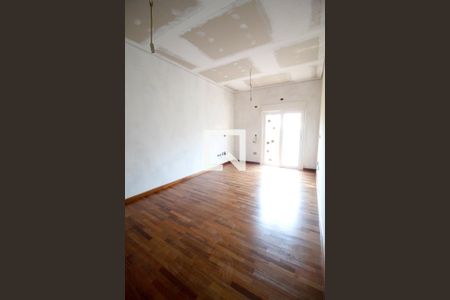 Casa à venda com 586m², 4 quartos e 10 vagasSuíte 2
