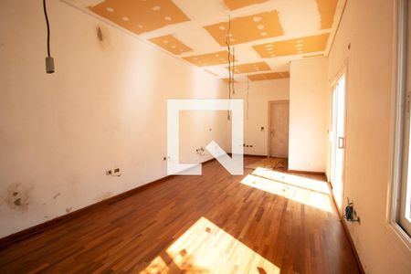 Casa à venda com 586m², 4 quartos e 10 vagasSuíte 4