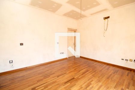 Casa à venda com 586m², 4 quartos e 10 vagasSuíte 1