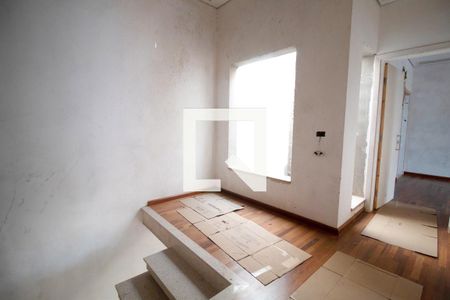 Casa à venda com 586m², 4 quartos e 10 vagasCorredor