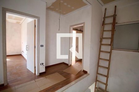 Casa à venda com 586m², 4 quartos e 10 vagasCorredor