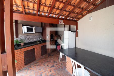 Casa para alugar com 180m², 2 quartos e 2 vagas Casa para alugar com 180m², 2 quartos e 2 vagasÁrea comum - Churrasqueira